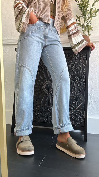 SAIGE: Studio Ready Barrel Jeans, Medium Light
