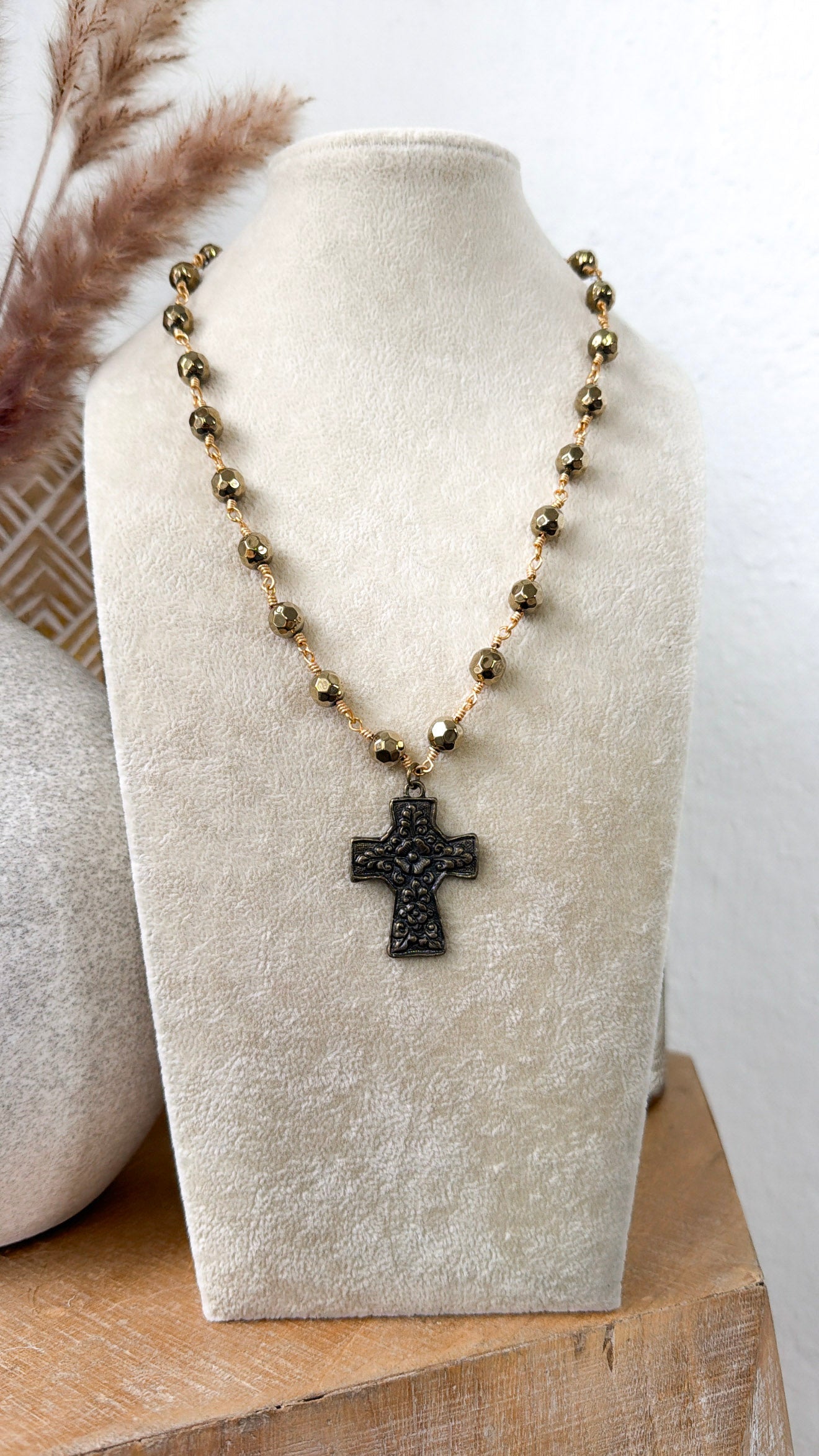 Sunlit Aura Necklace