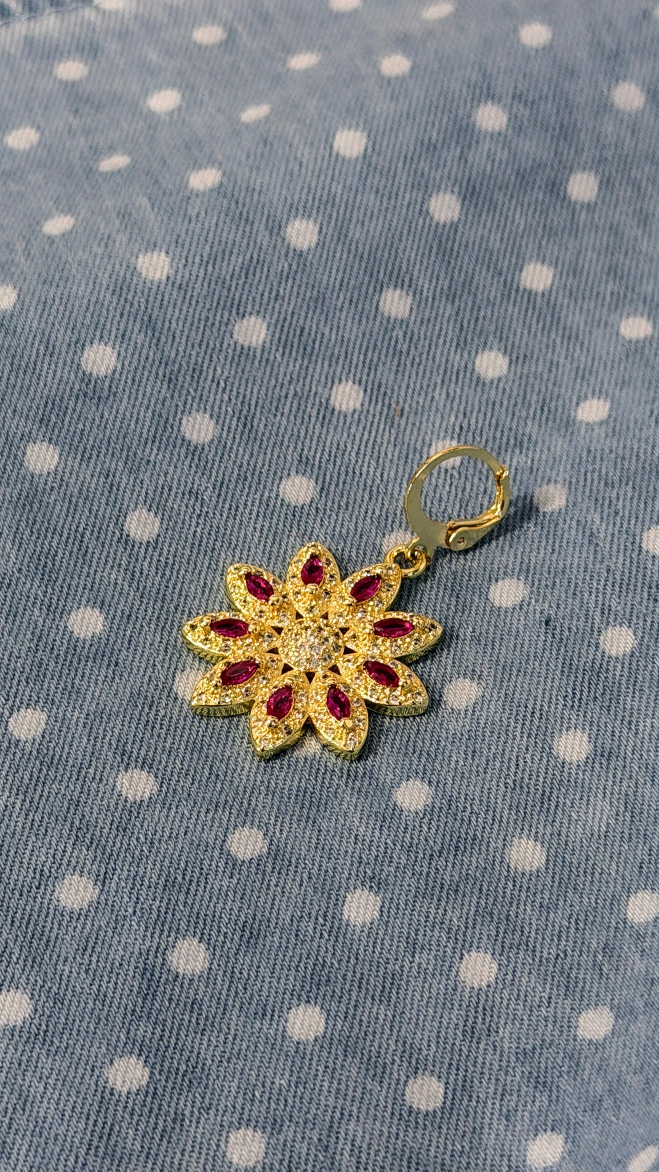 Treasure Jewels: Pink Gem Poinsettia