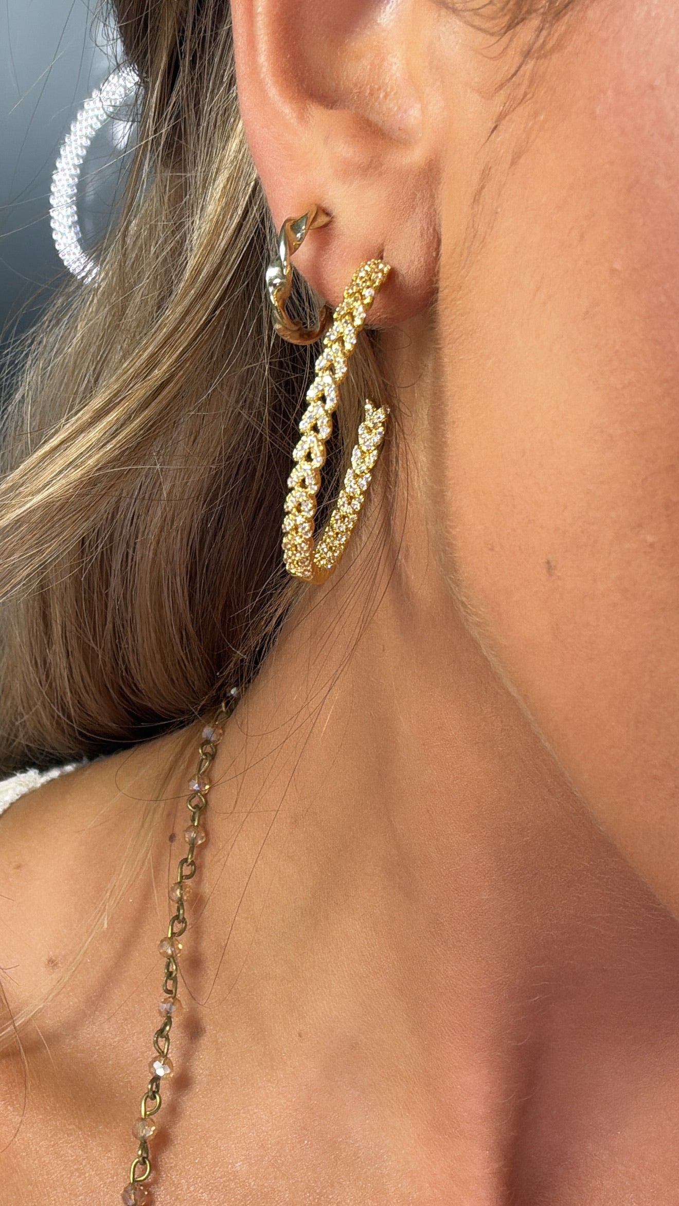 Treasure Jewels: Shinning Hoop Gold