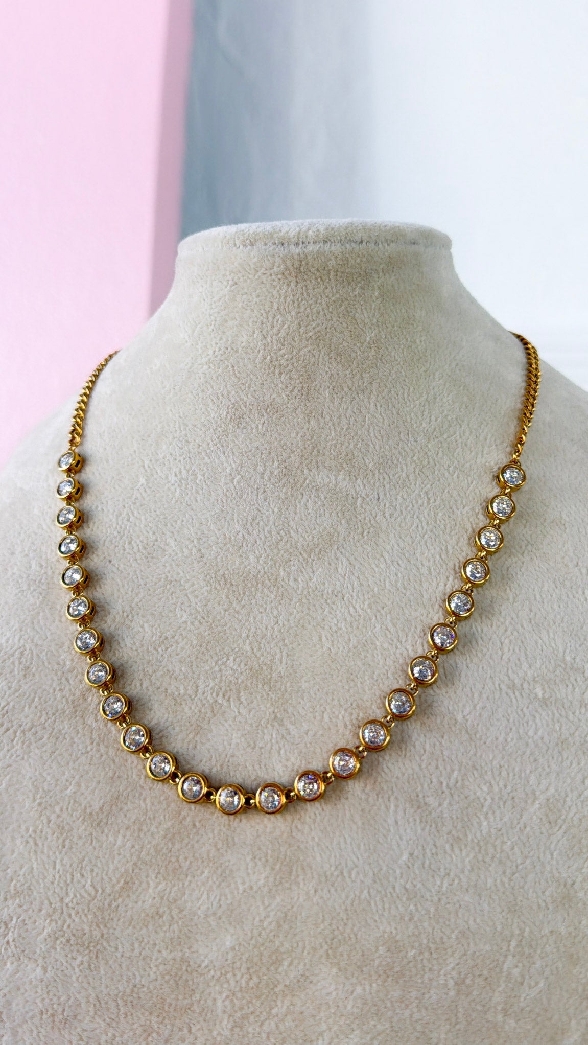 Roxie Necklace
