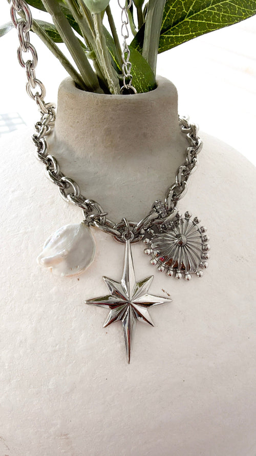 Treasure Jewels: Lovely Link Necklace Silver