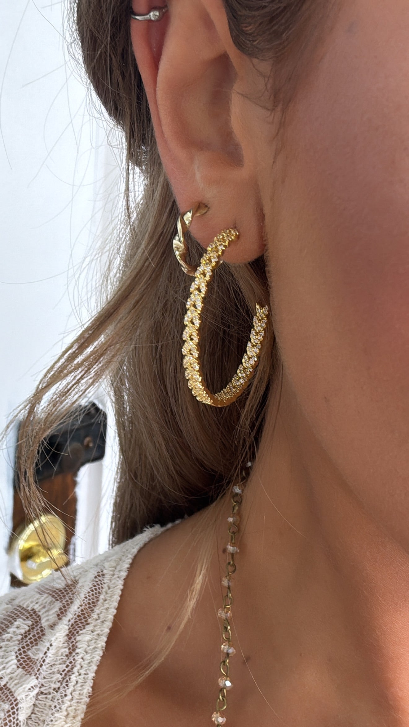 Treasure Jewels: Shinning Hoop Gold