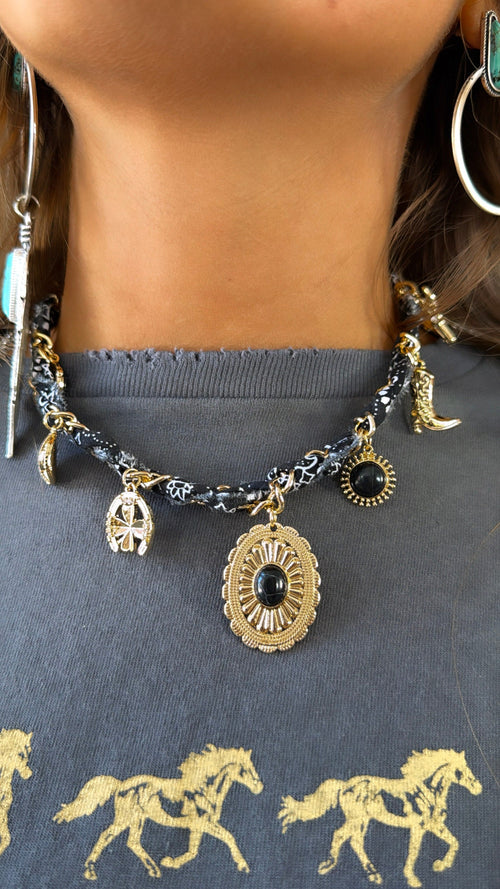 Western Charm Necklace, Black/Gold