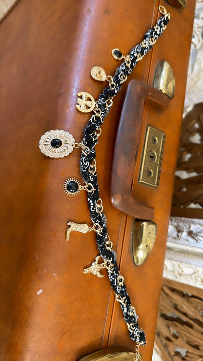 Western Charm Necklace, Black/Gold