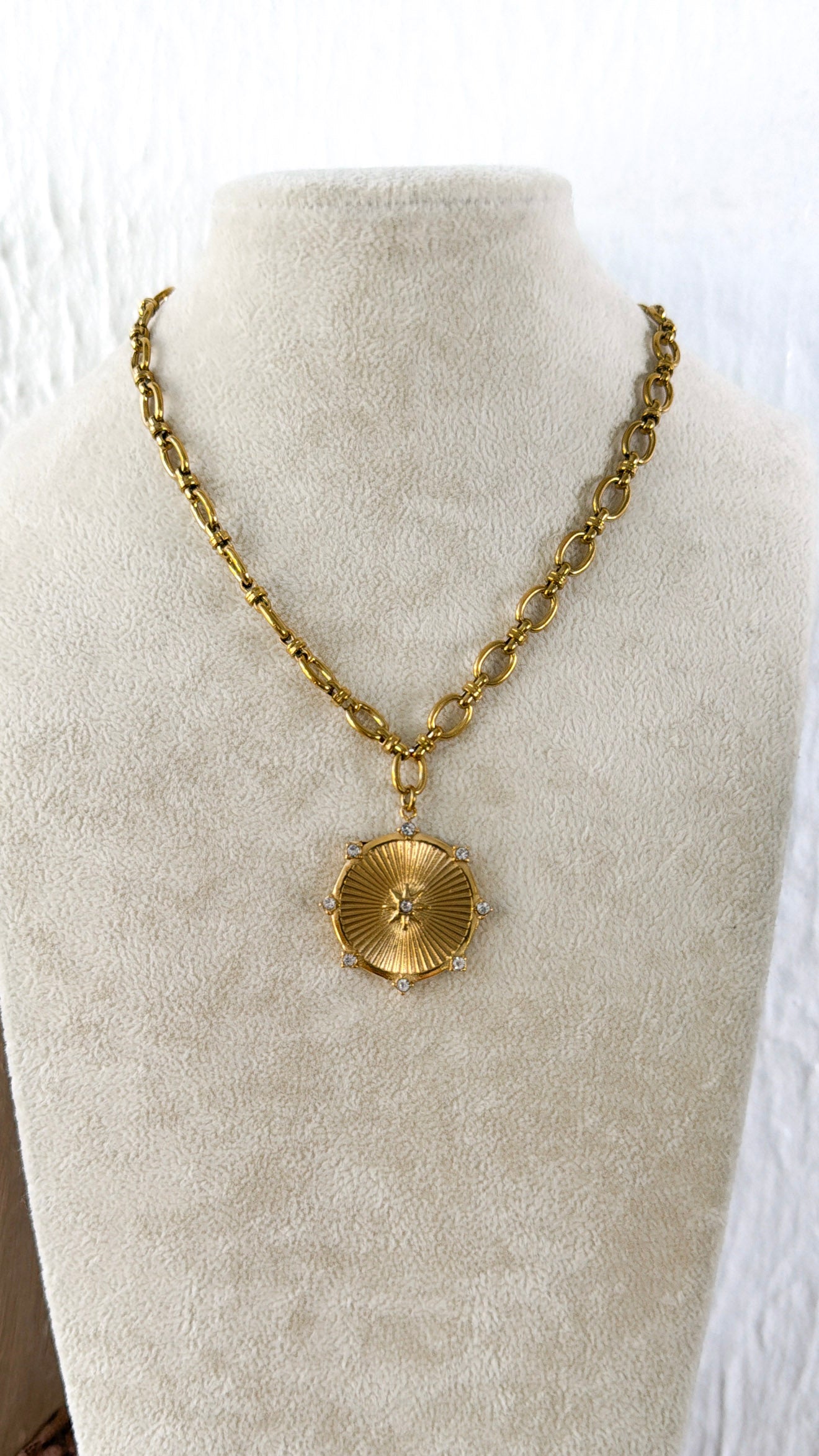 Solamour Necklace
