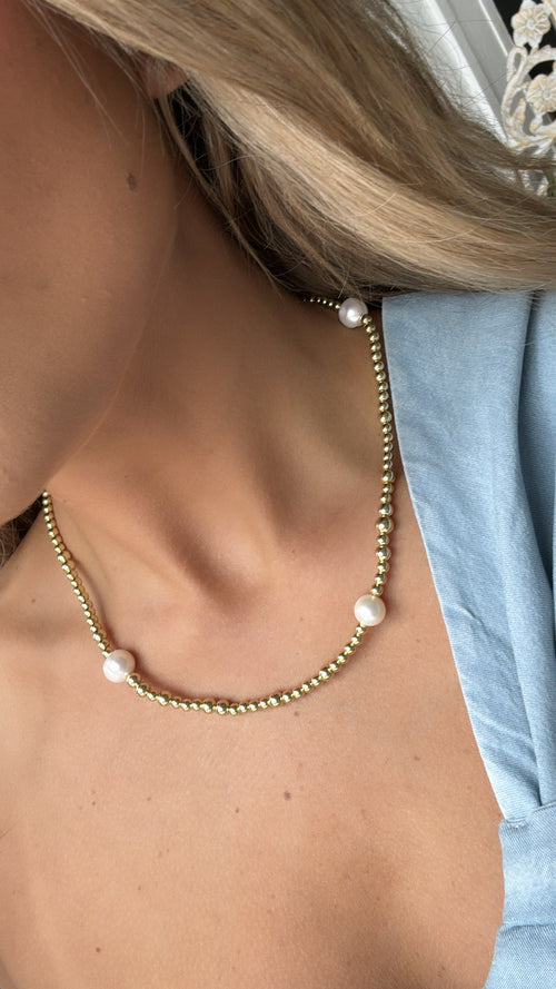 Treasure Jewels: Gold Beaded Necklace w/3 Pearls