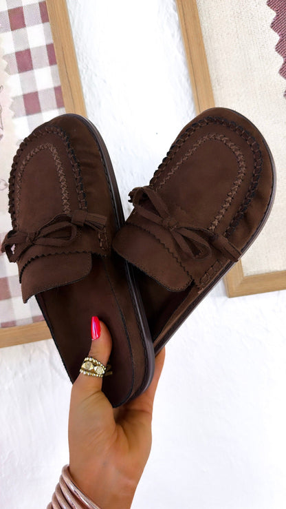 Vintage Meadow Slip on Sandals, Chocolate