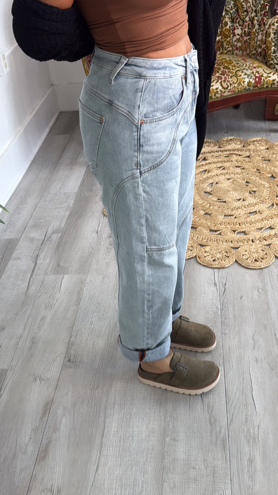 SAIGE: Studio Ready Barrel Jeans, Medium Light