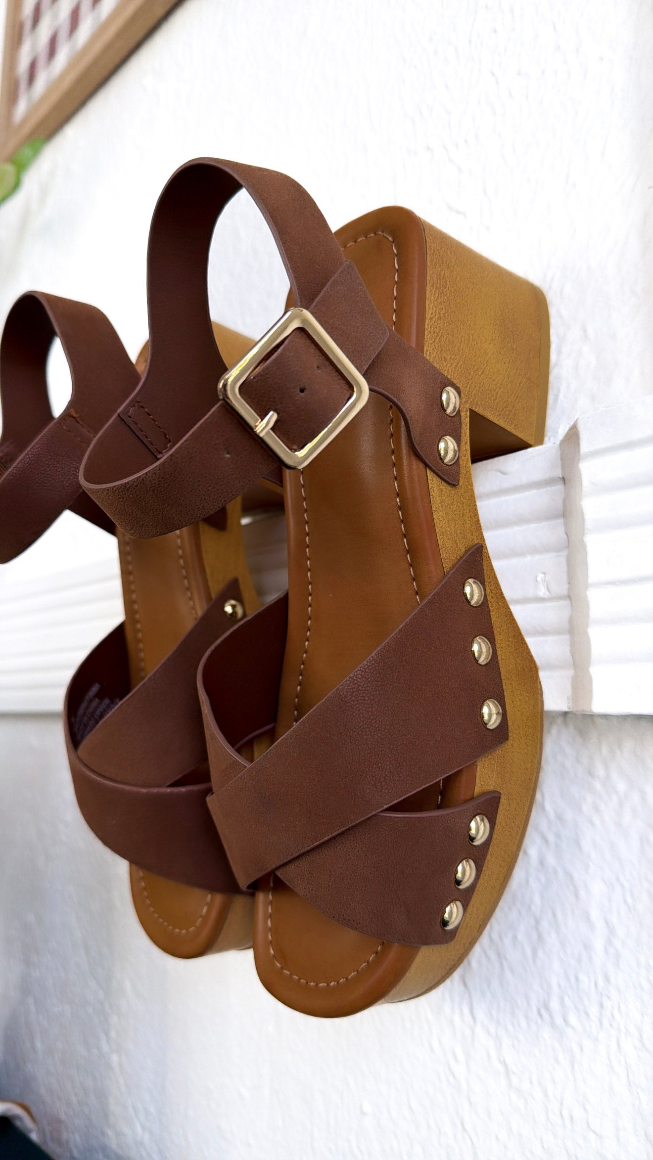 The Classic Stud Heel, Cognac