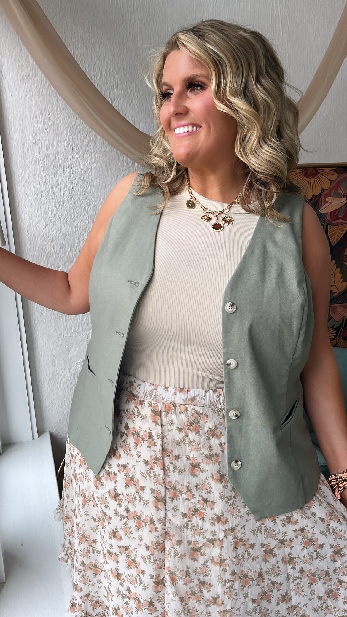 Sunstone Layers Vest, Lt. Olive