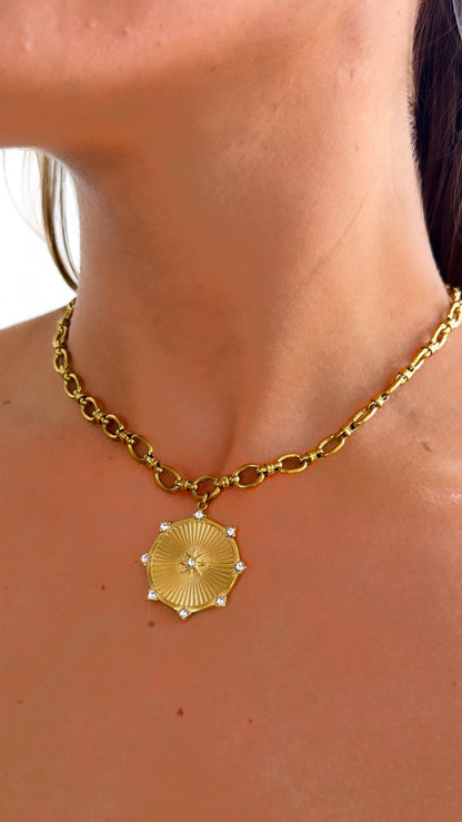 Solamour Necklace