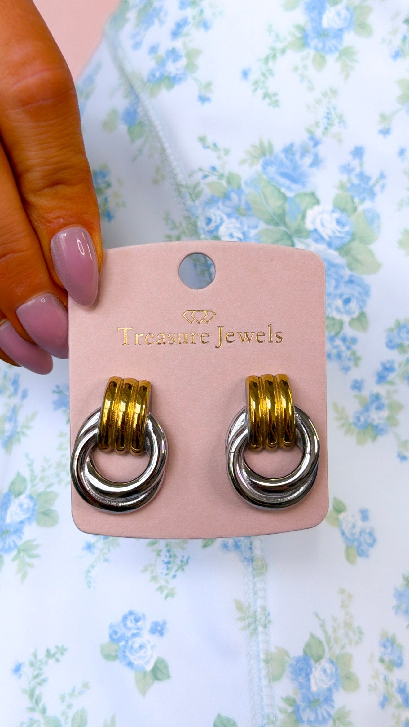 Vintage Mix Metals Stud