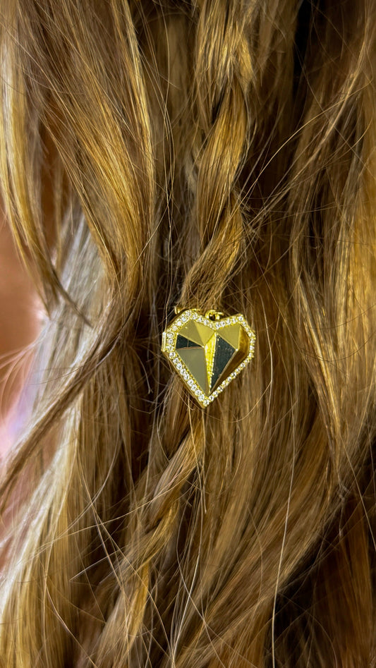 Treasure Jewels: Diamond Shape Heart Charm