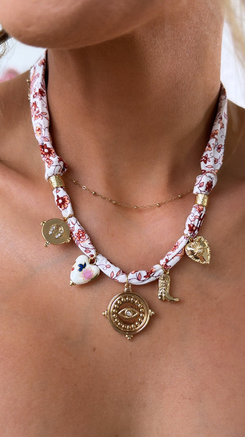 Western Necklace, White/Red/Gold