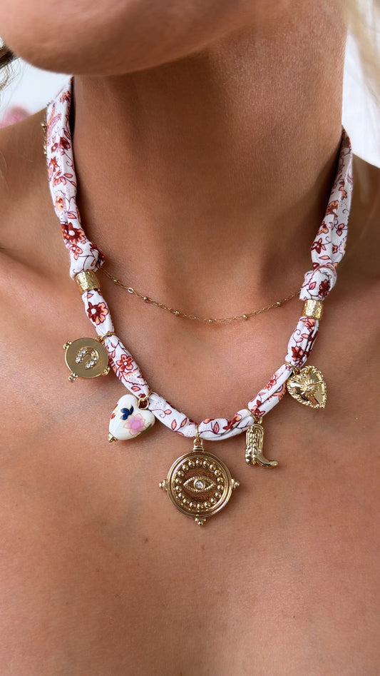 Western Necklace, White/Red/Gold