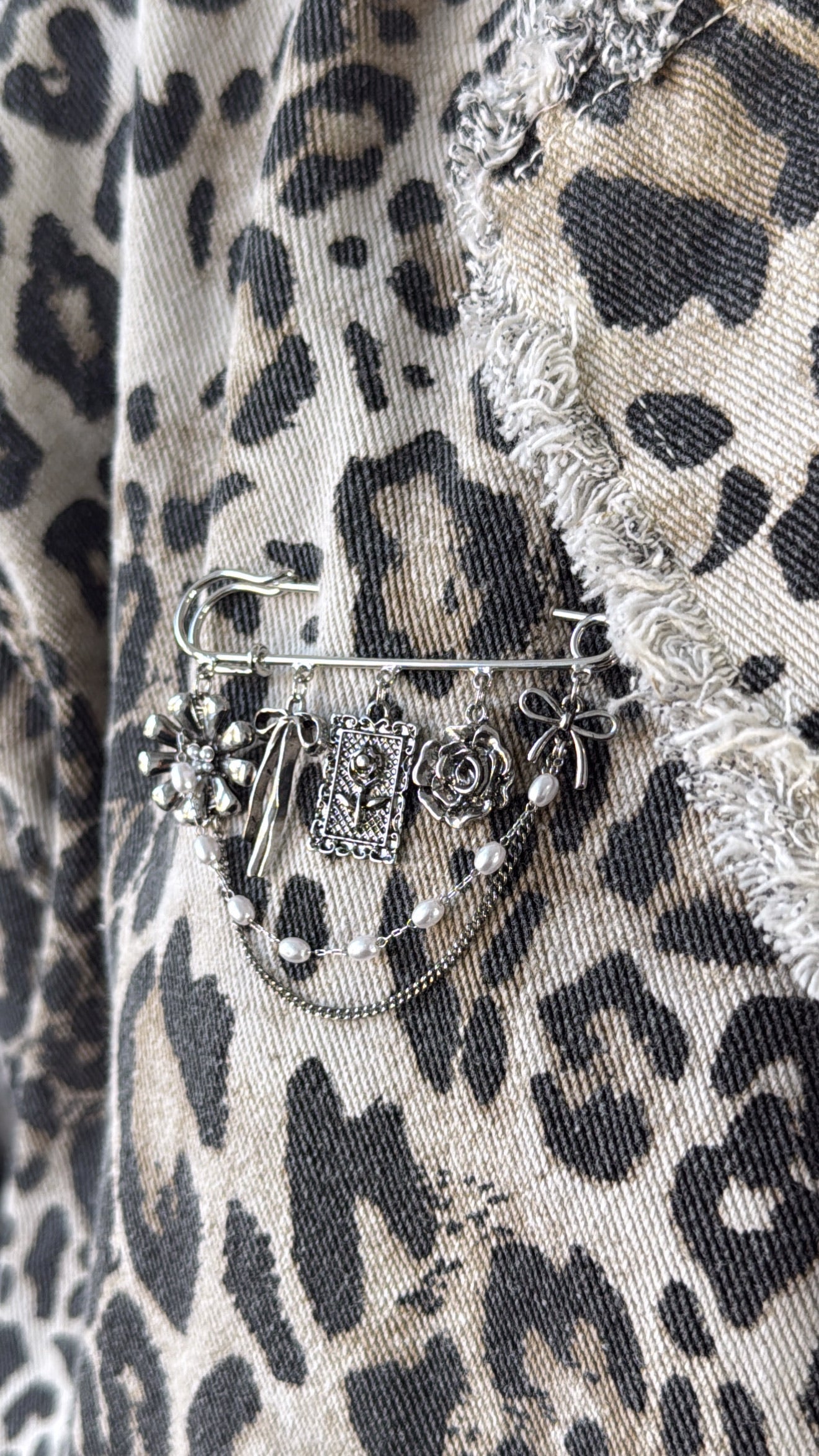 Western Pearl Brooch, Silver