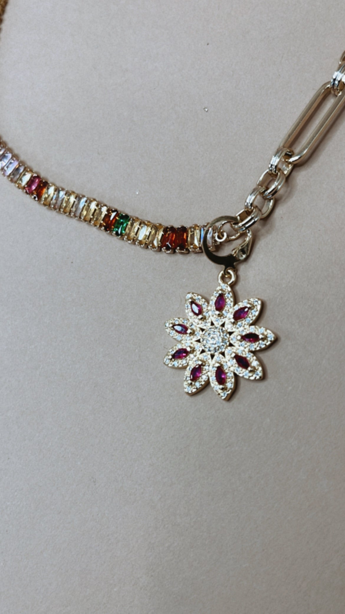 Treasure Jewels: Pink Gem Poinsettia