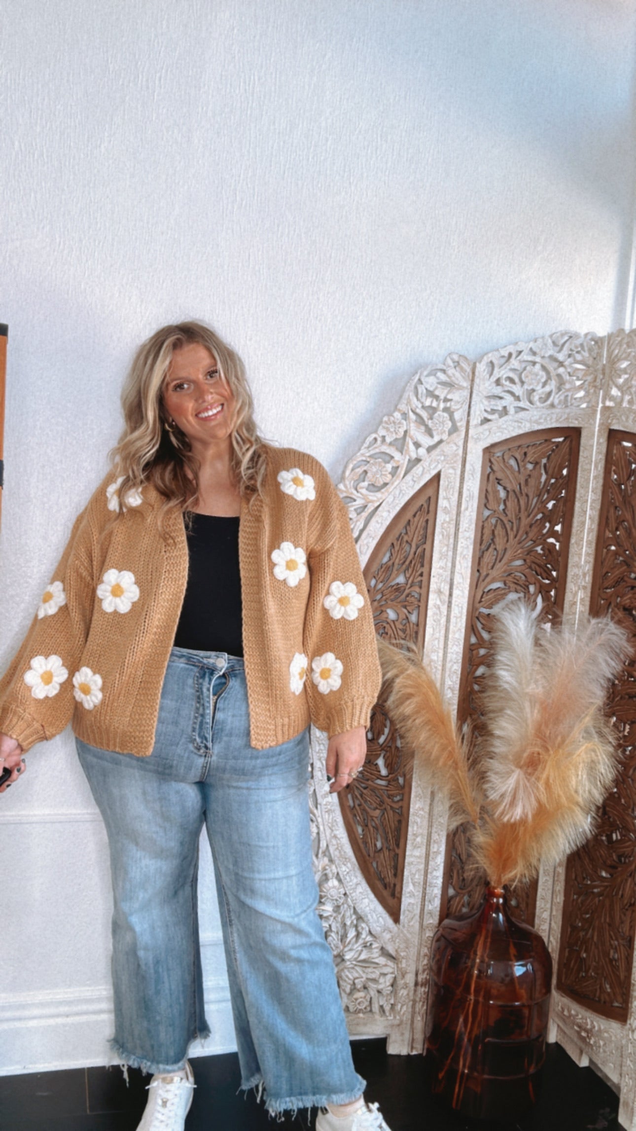 Touch Of Daisy Floral Knit Cardi, Camel