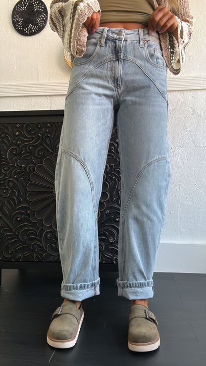 SAIGE: Studio Ready Barrel Jeans, Medium Light