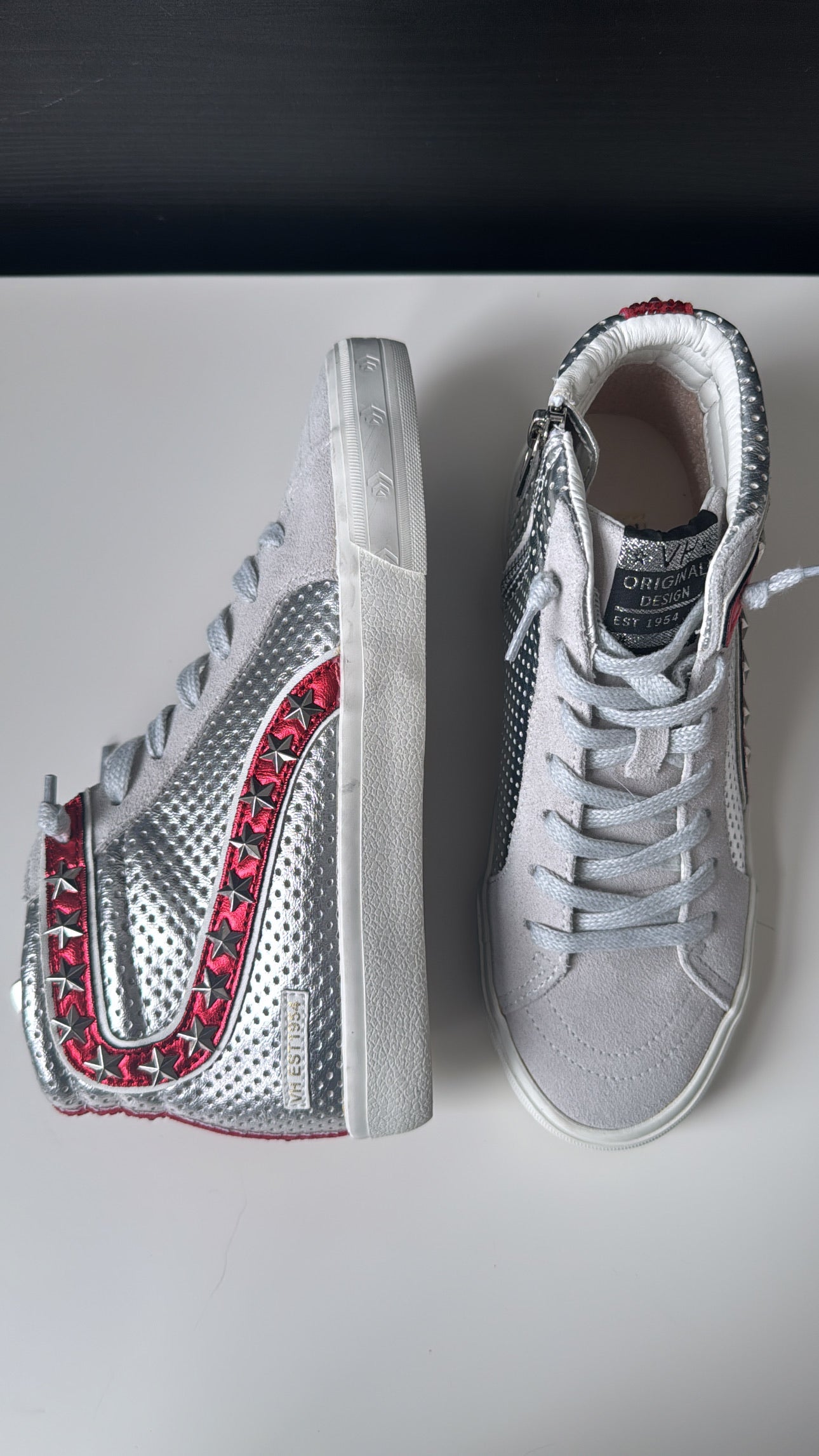 VH Bailey Sneaker , Red/Silver