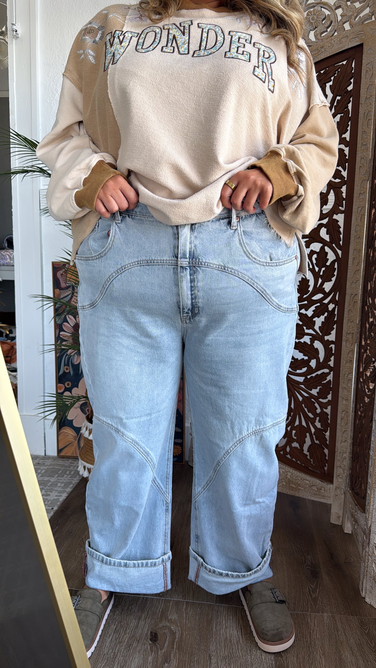SAIGE: Studio Ready Barrel Jeans, Medium Light