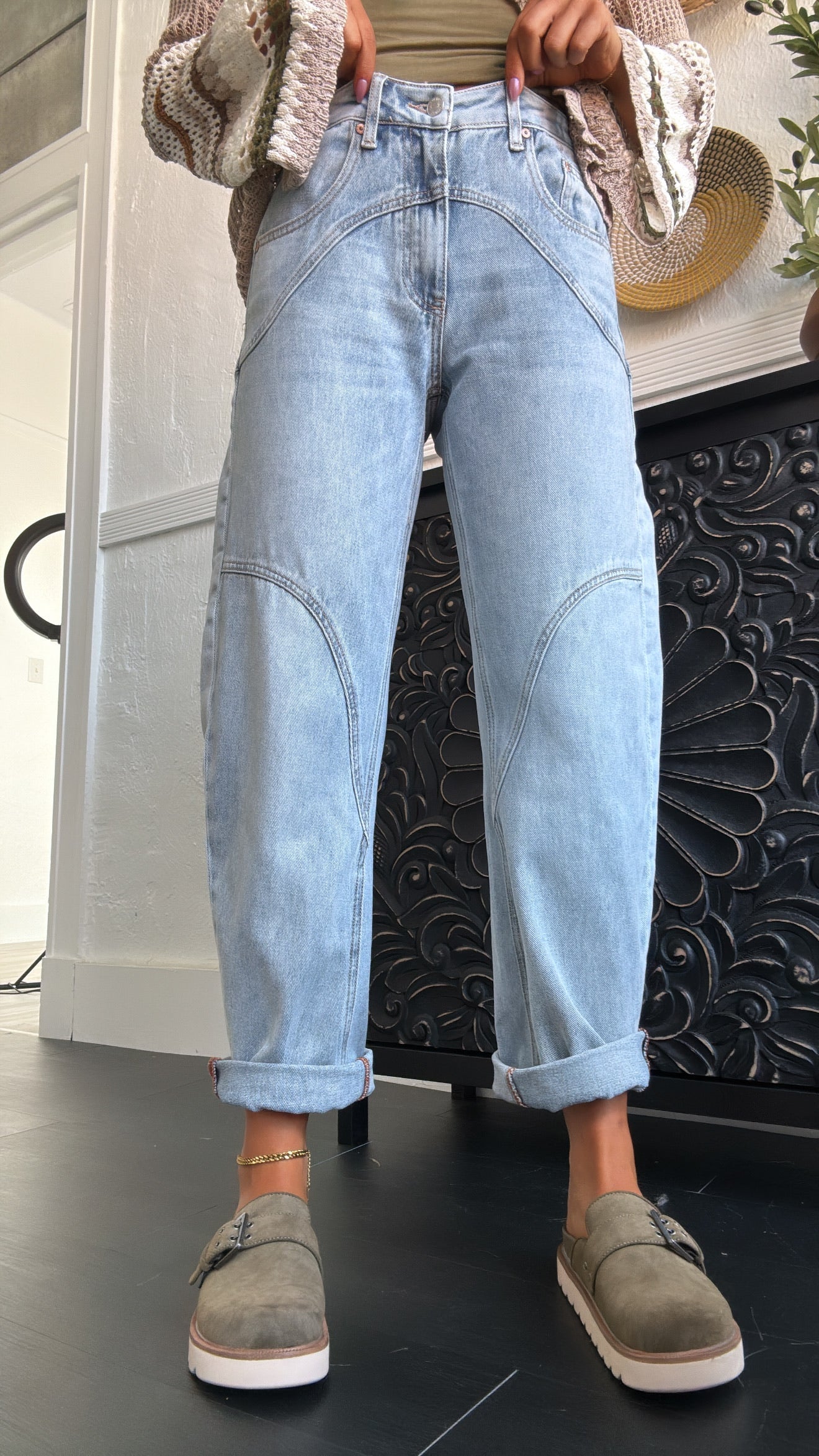 SAIGE: Studio Ready Barrel Jeans, Medium Light