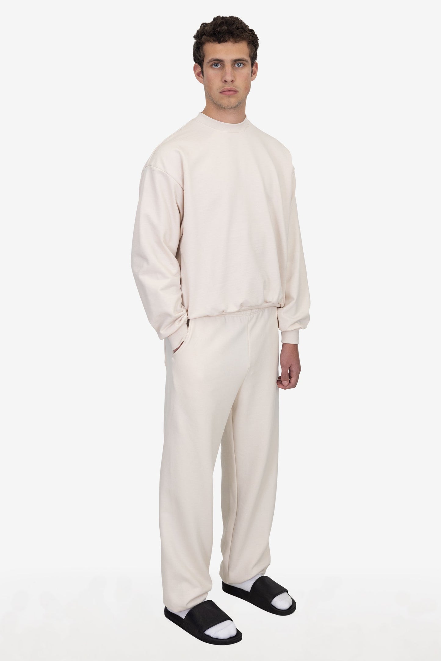 MWF1044 - 10 oz. Mid-Weight Poly Cotton Fleece Wide Sweatpant