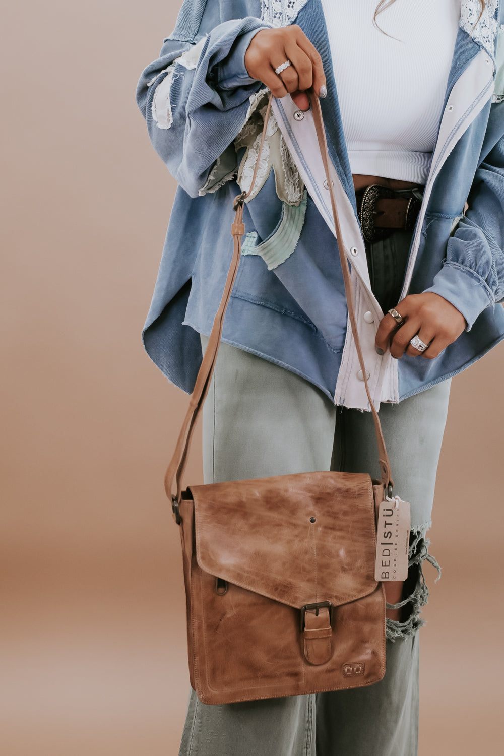 Venice Beach Crossbody, Tan Rustic